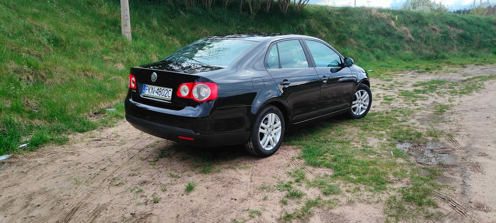 Volkswagen Jetta 1.6 102