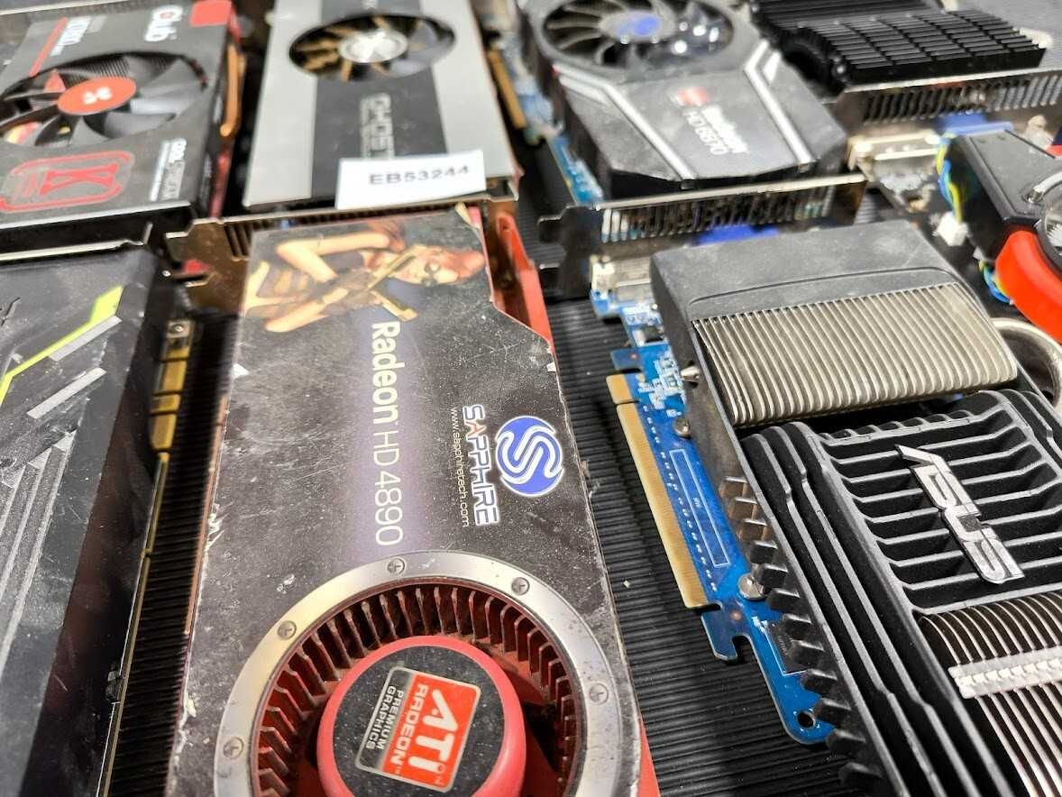 Відеокарти GEFORCE GTX 970  nVIDIA GTX960-4GD5 GeForce GTX 1050 Ti 4GT