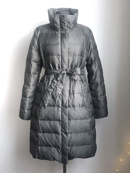 Сірий зимовий пуховик weekend max mara