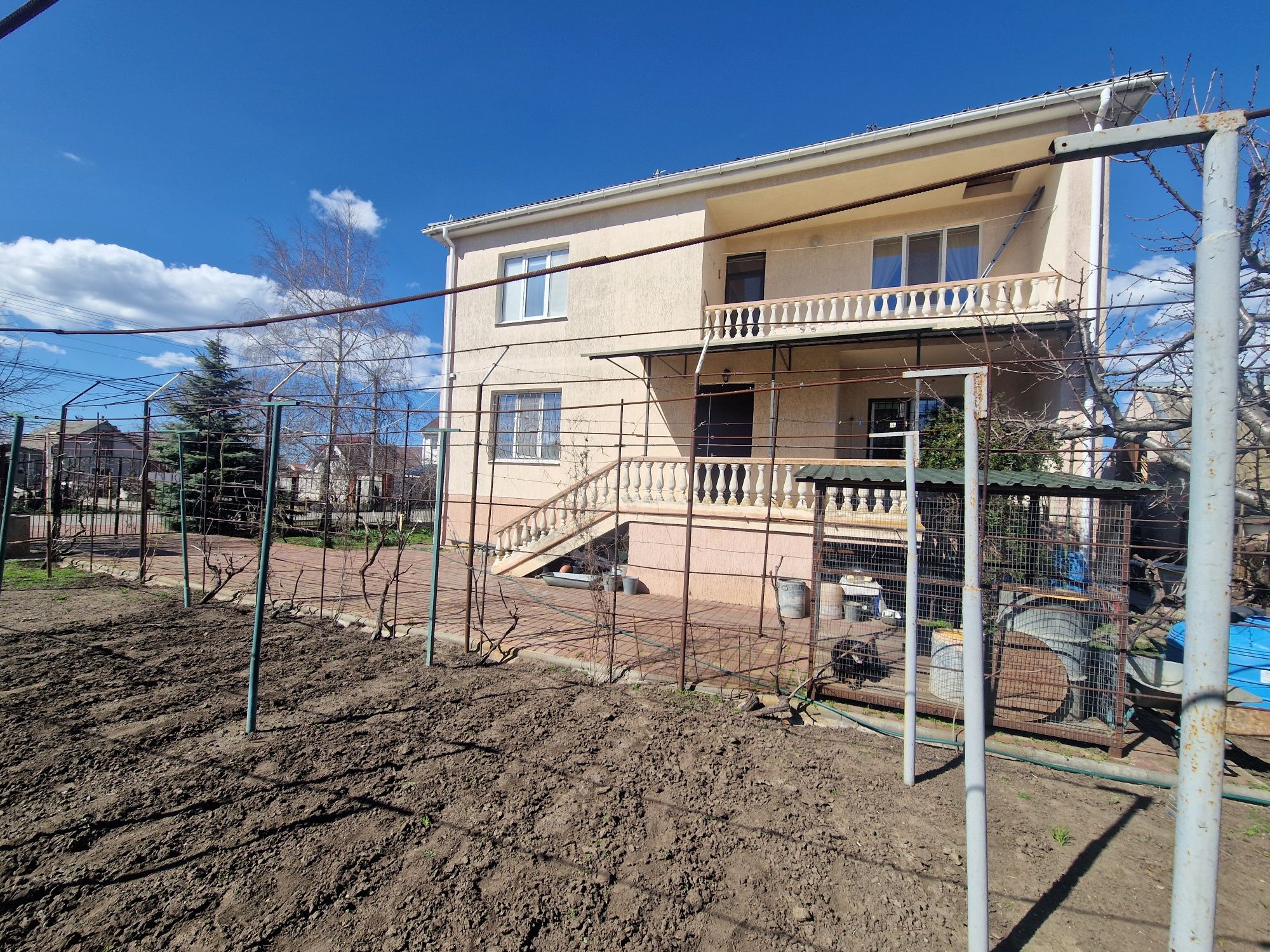 Продам хороший дом для семьи в Молодёжном в 3 км от Черноморска