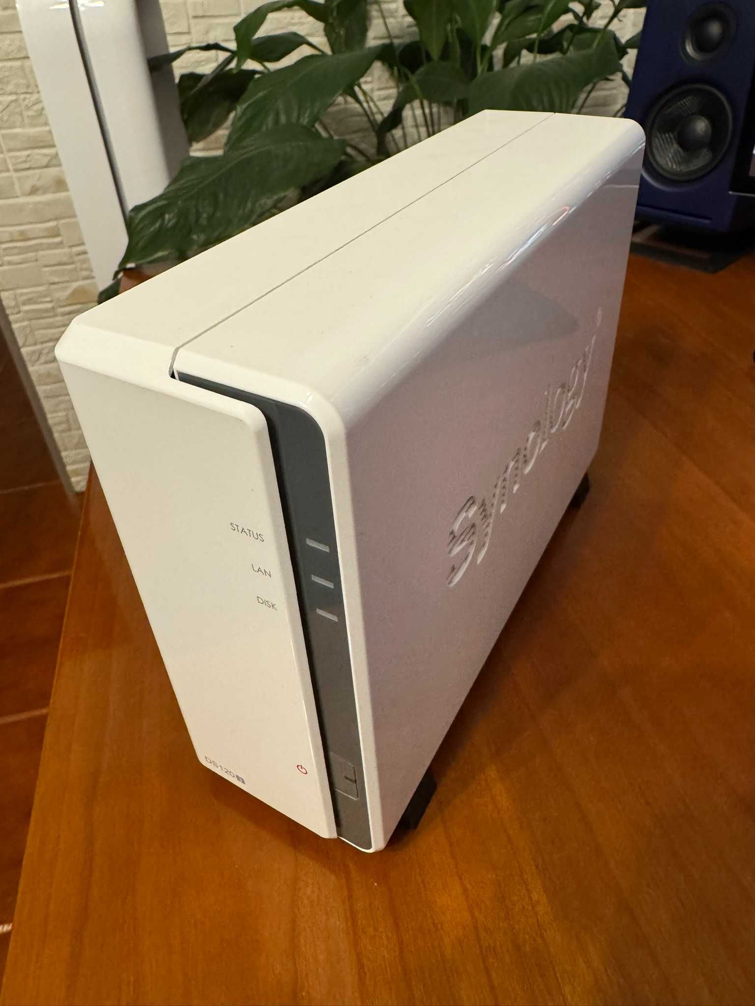 Synology DS120J Diskstation (NAS, sem disco)