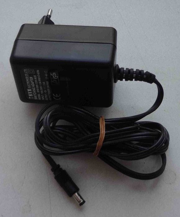 Блок питания SYN Switching adapter 5V 2.6A SYS1089-1305-W2E адаптер