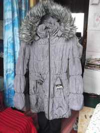 Продам женскую куртку осенне- зимнего сезона, 46 разм.