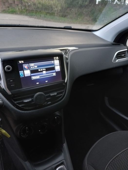 Peugeot 208 1.6 BLUEHDI 75cv