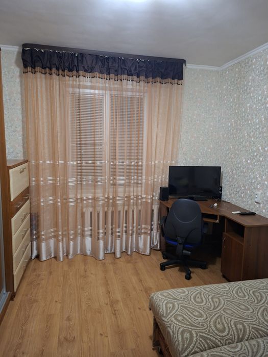 Подобова оренда квартири біля Тисячки  2 кімнати