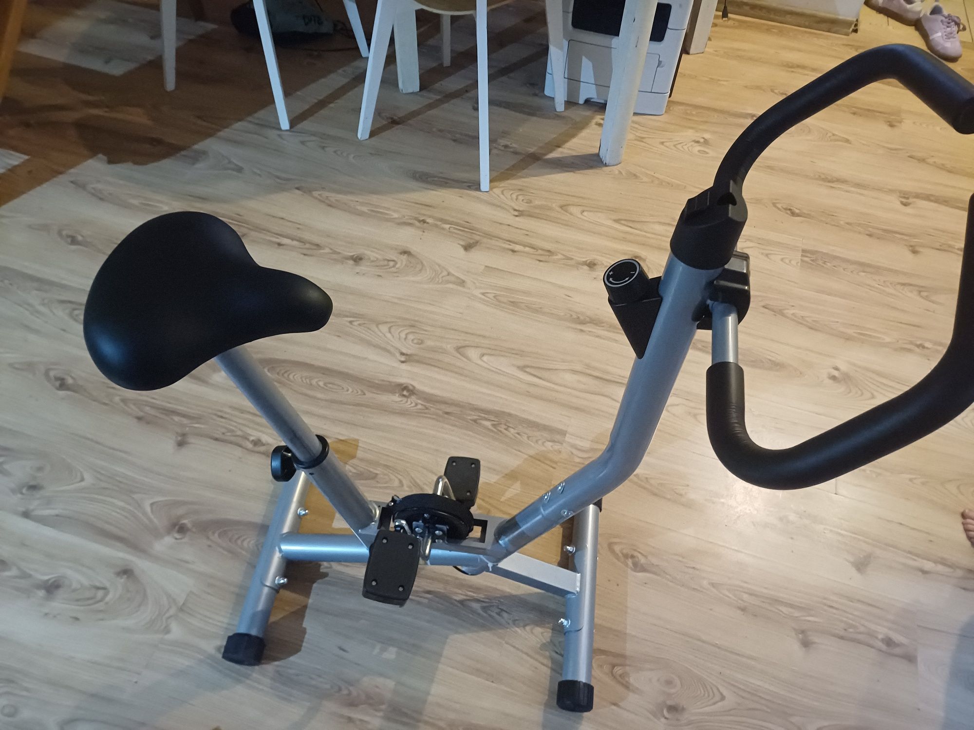Rower do ćwiczeń stacjonarny