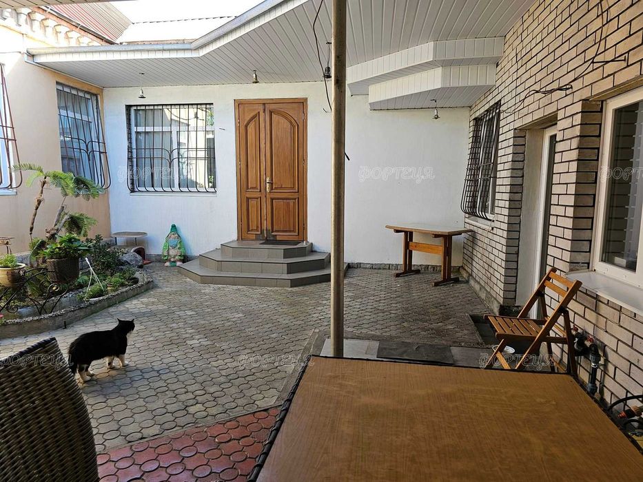 Продаж житлового будинку у Підгородному, поруч  школа