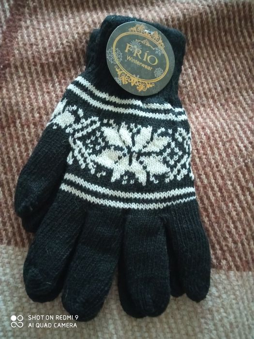 Рукавички з орнаментом