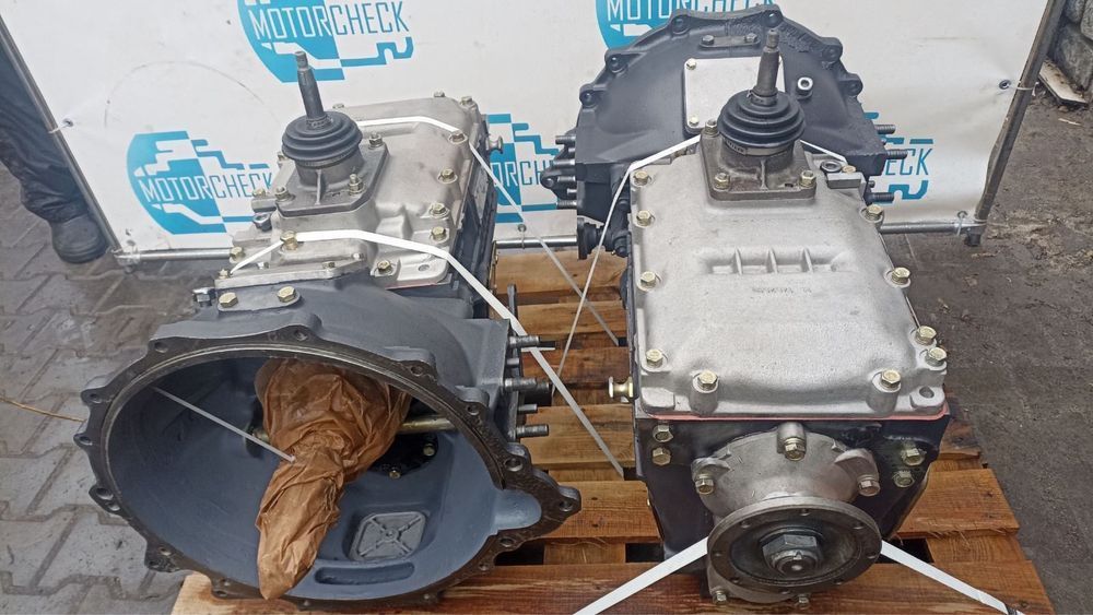 Коробка перемикання передач КамАЗ КПП-141 на УрАЛ без дільника