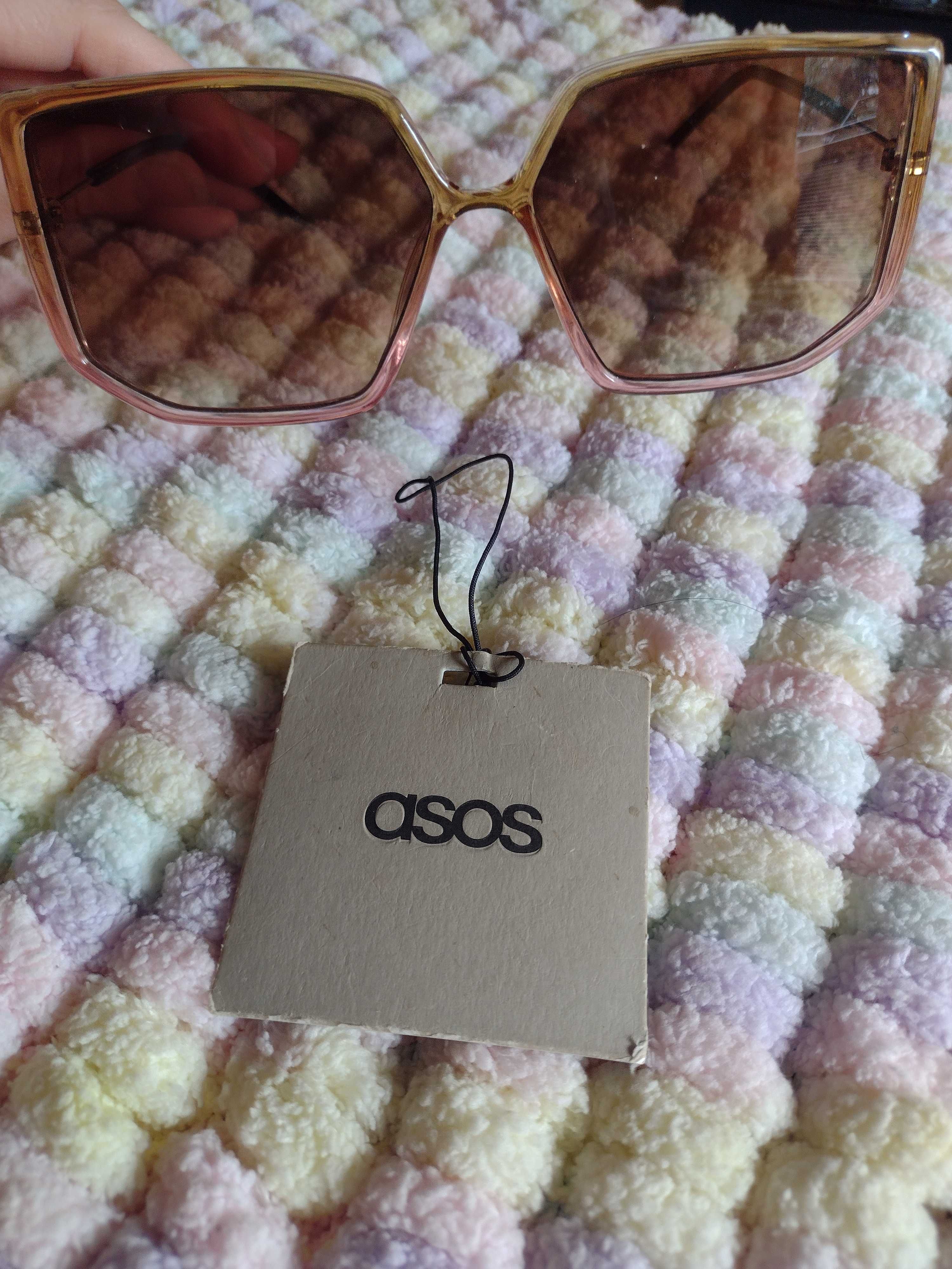 ASOS/ Geometryczne okulary przeciwsłoneczne z Londynu