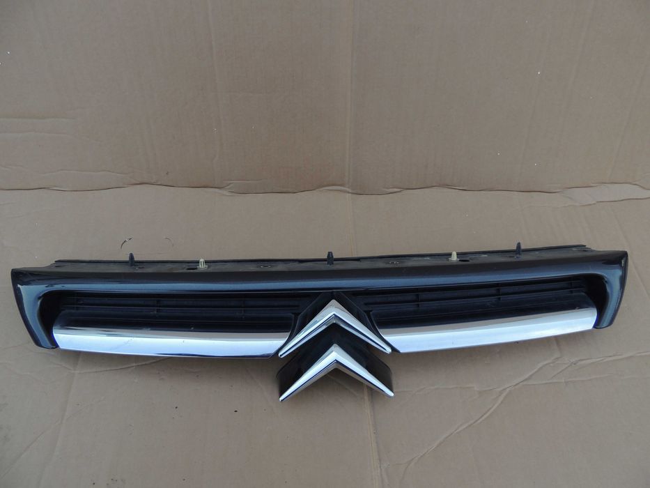 Atrapa grill emblemat Citroen C8 chrom na maskę wlot powietrza