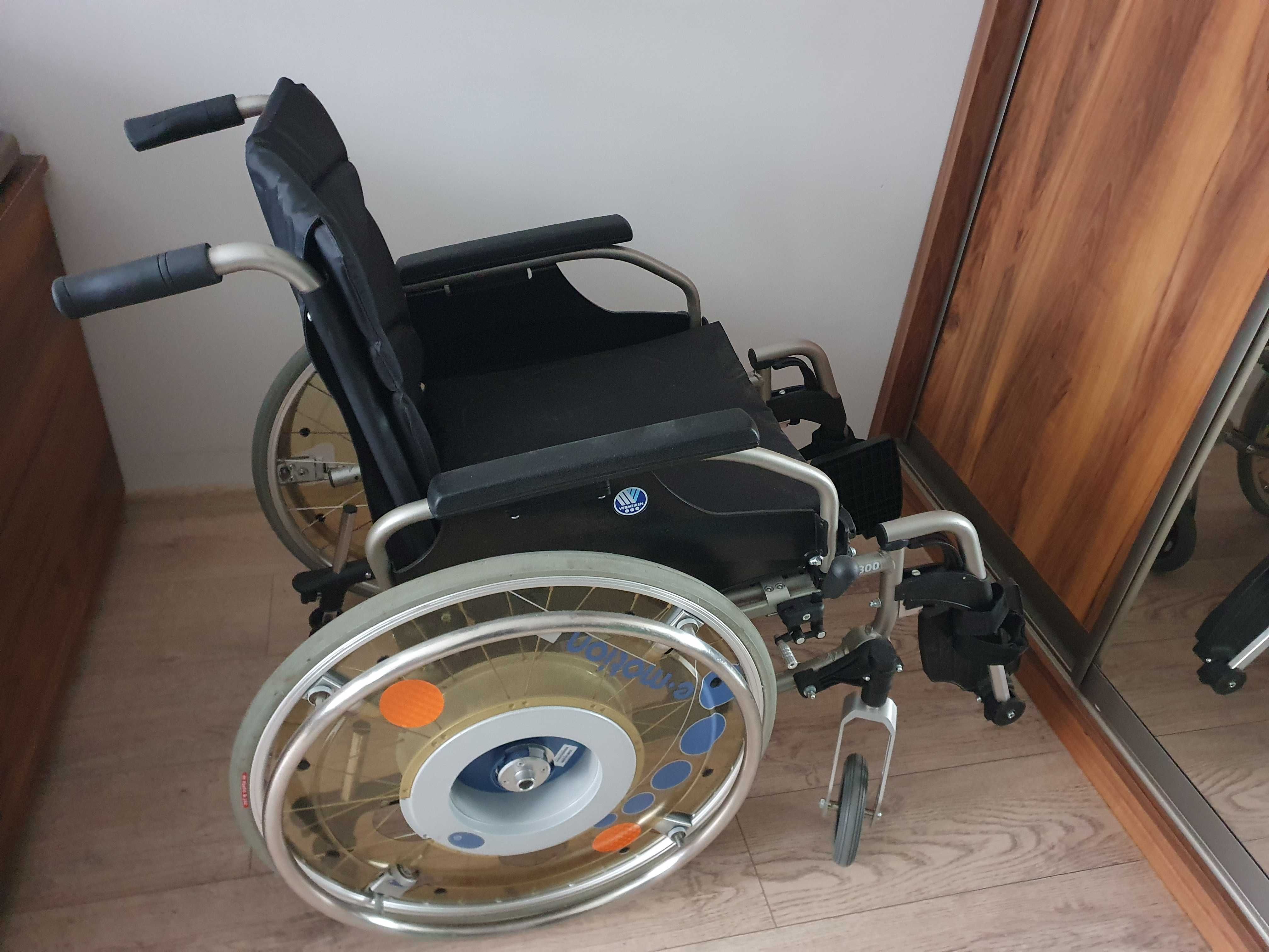 Wózek inwalidzki ręczny, ze wspomaganiem elektrycznym E-motion