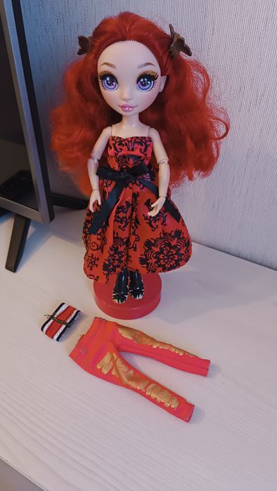 Лялька,кукла Рейбоу Хай.