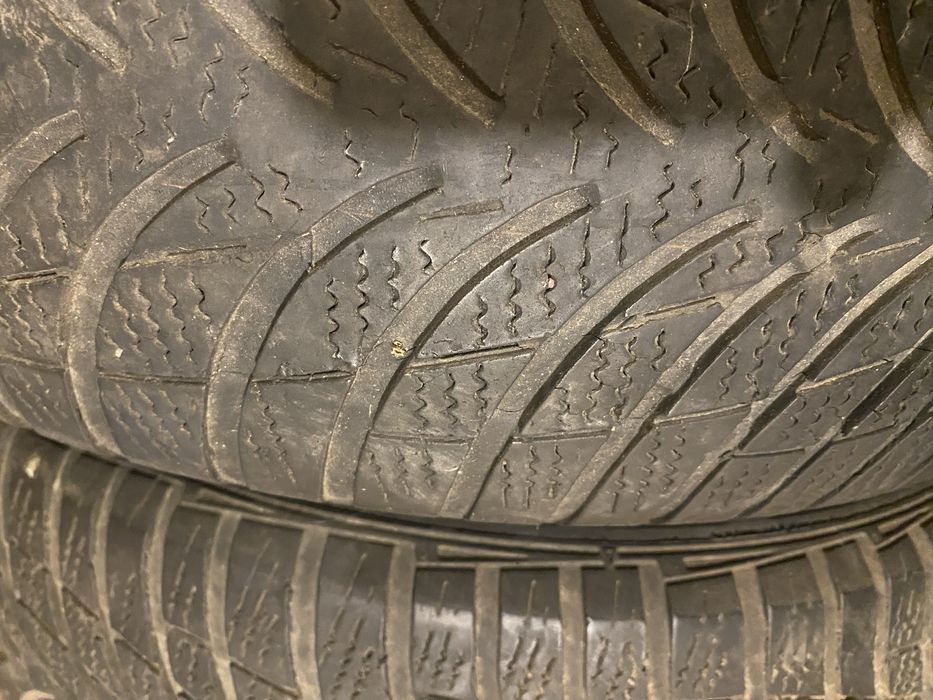 Пара зимової гуми goodyear ultraGrip 205/55 R16
