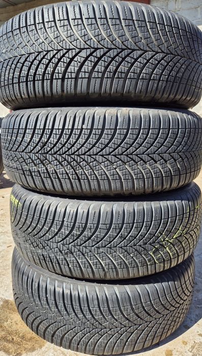Komplet kół wielosezonowych Goodyear 205/55/16 5x110