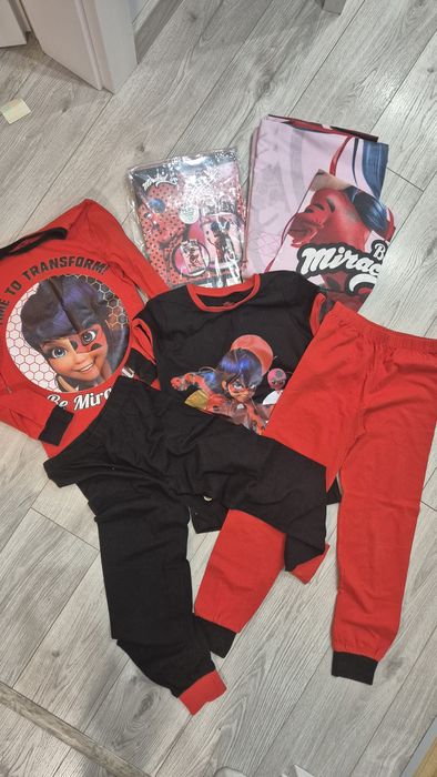 Posciel 135×200  pizamki muraculous biedronka i czarny kot 122/128