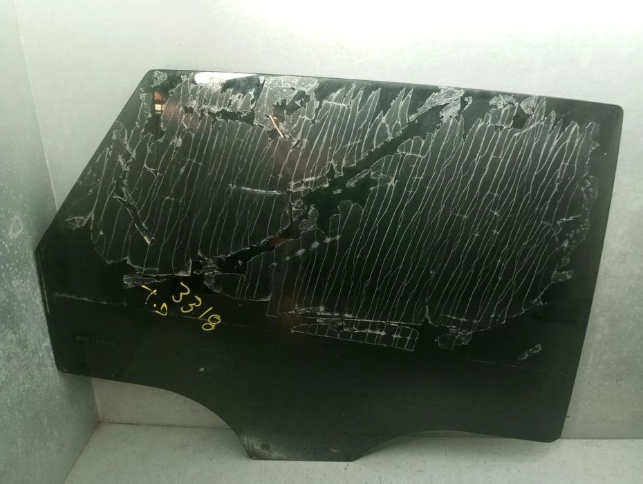 Vidro porta trás direito AUDI Q5 (FYB, FYG)