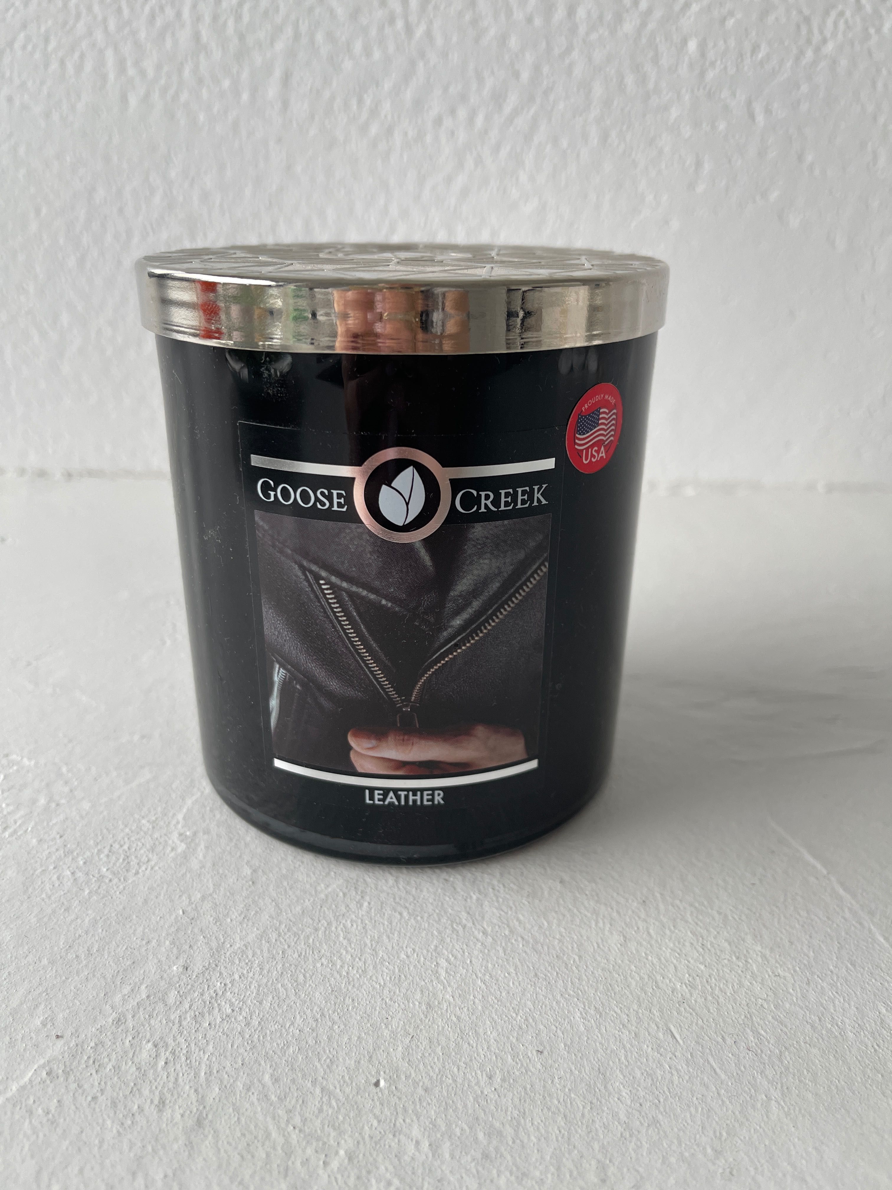 Goose Creek świeca zapachowa Leather 453g
