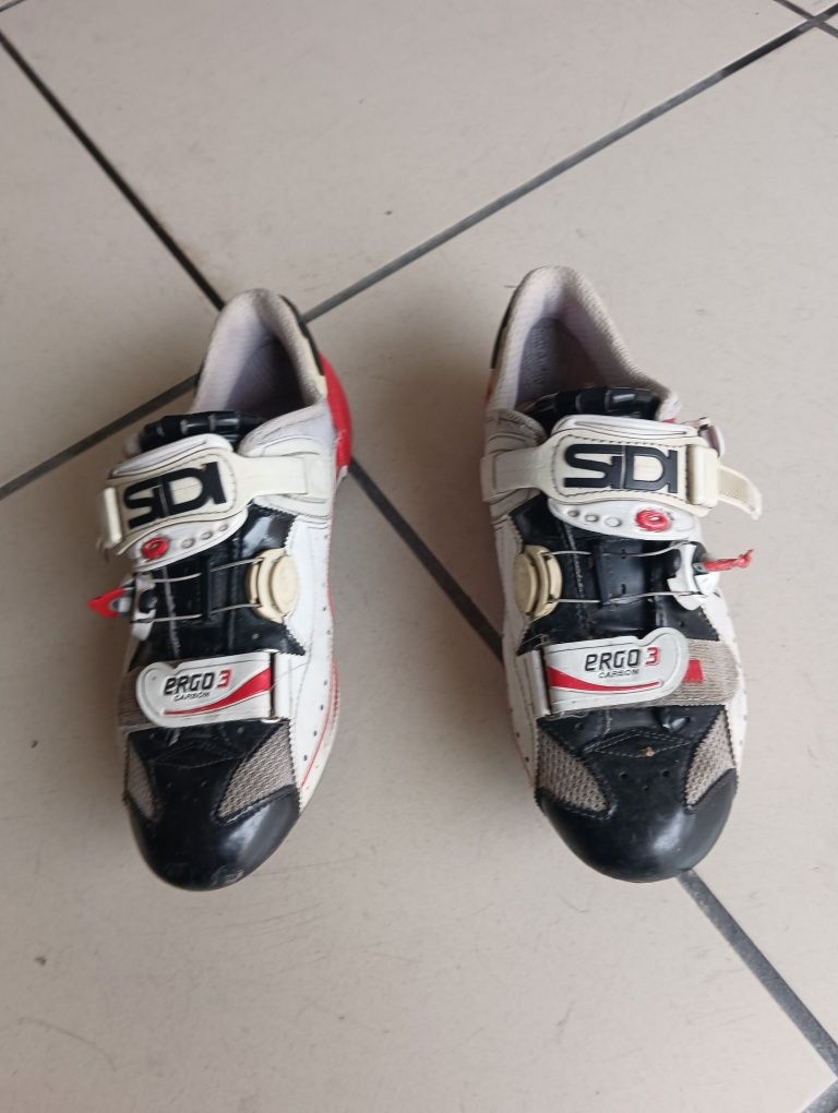Sapatos de ciclismo