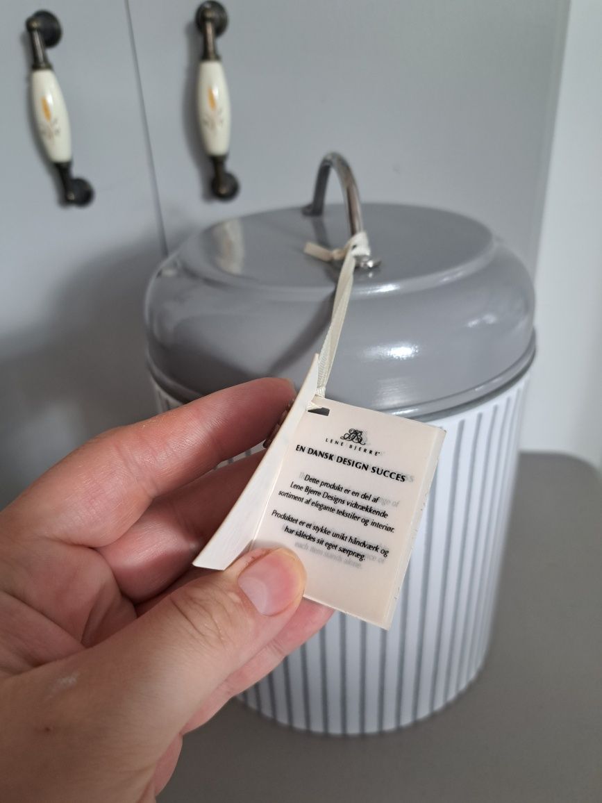 Puszka Lene Bjerre duża