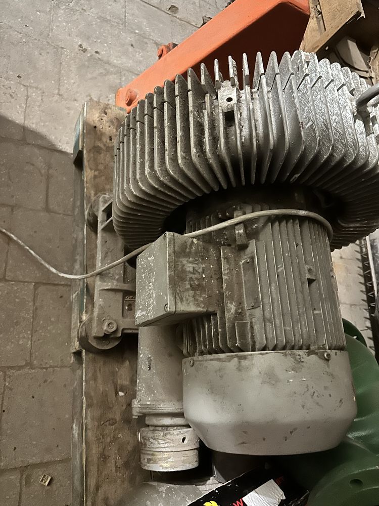 Вакуумна помпа SIEMENS ELMO-G 5,5 KWT