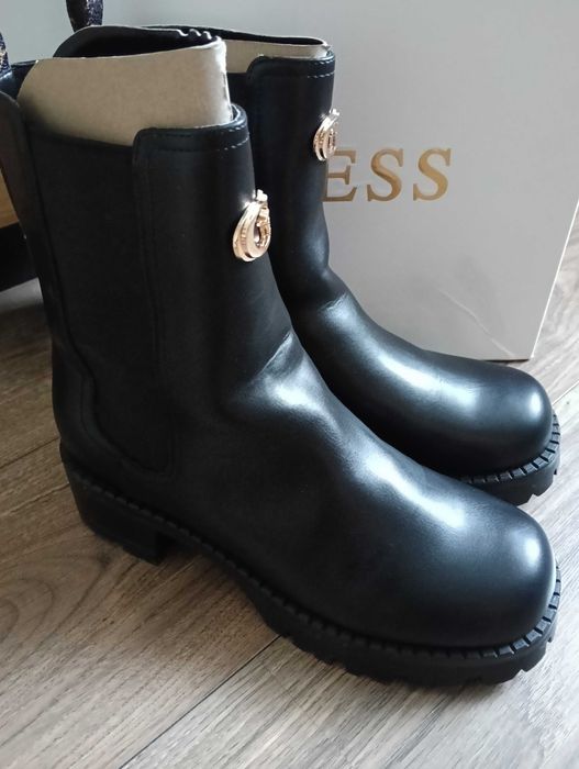 Botki GUESS rozmiar 38