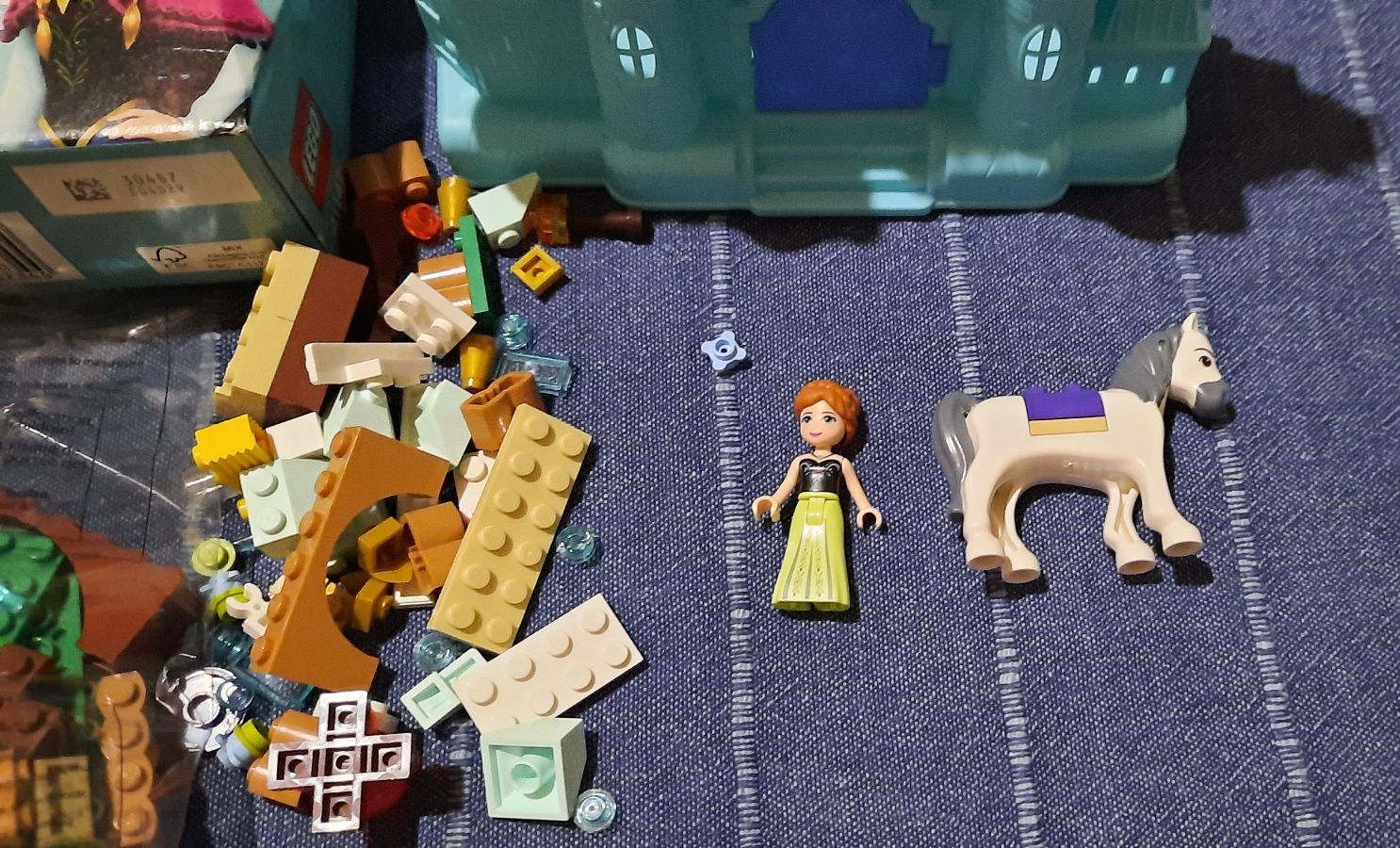 Lego Śnieżna przygoda Anny plus inne zabawki