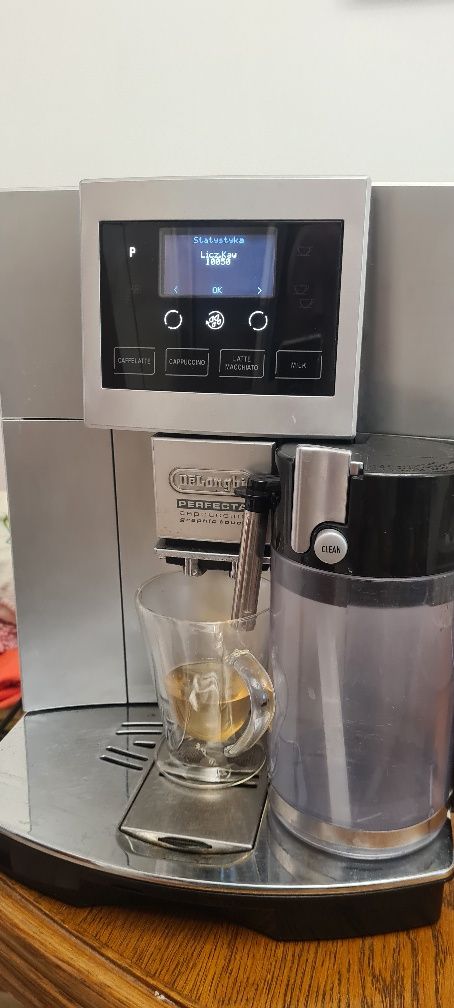 Ekspres do kawy DeLonghi Perfecta