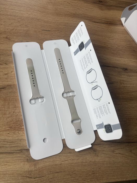 Apple Watch SE 2022 40 mm GPS + Cellular • pudełko