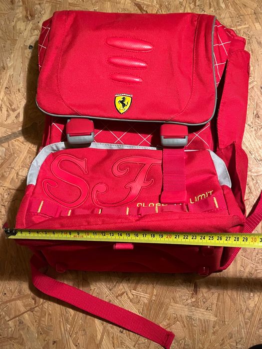 Plecak Ferrari, czerwony, Close to limit; 40 x 30 cm