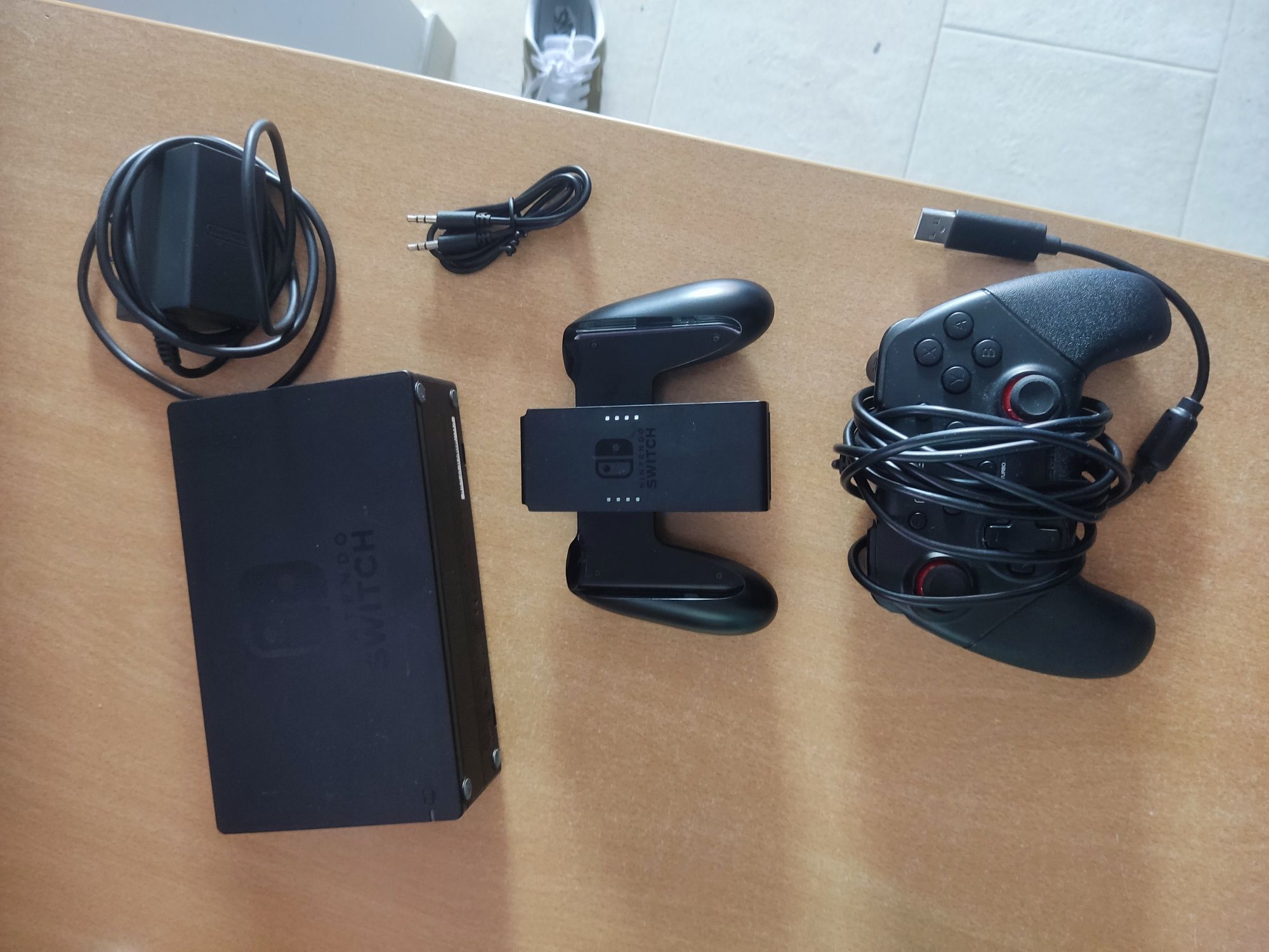 Nintendo switch v1 desbloqueada 256gb + acessórios