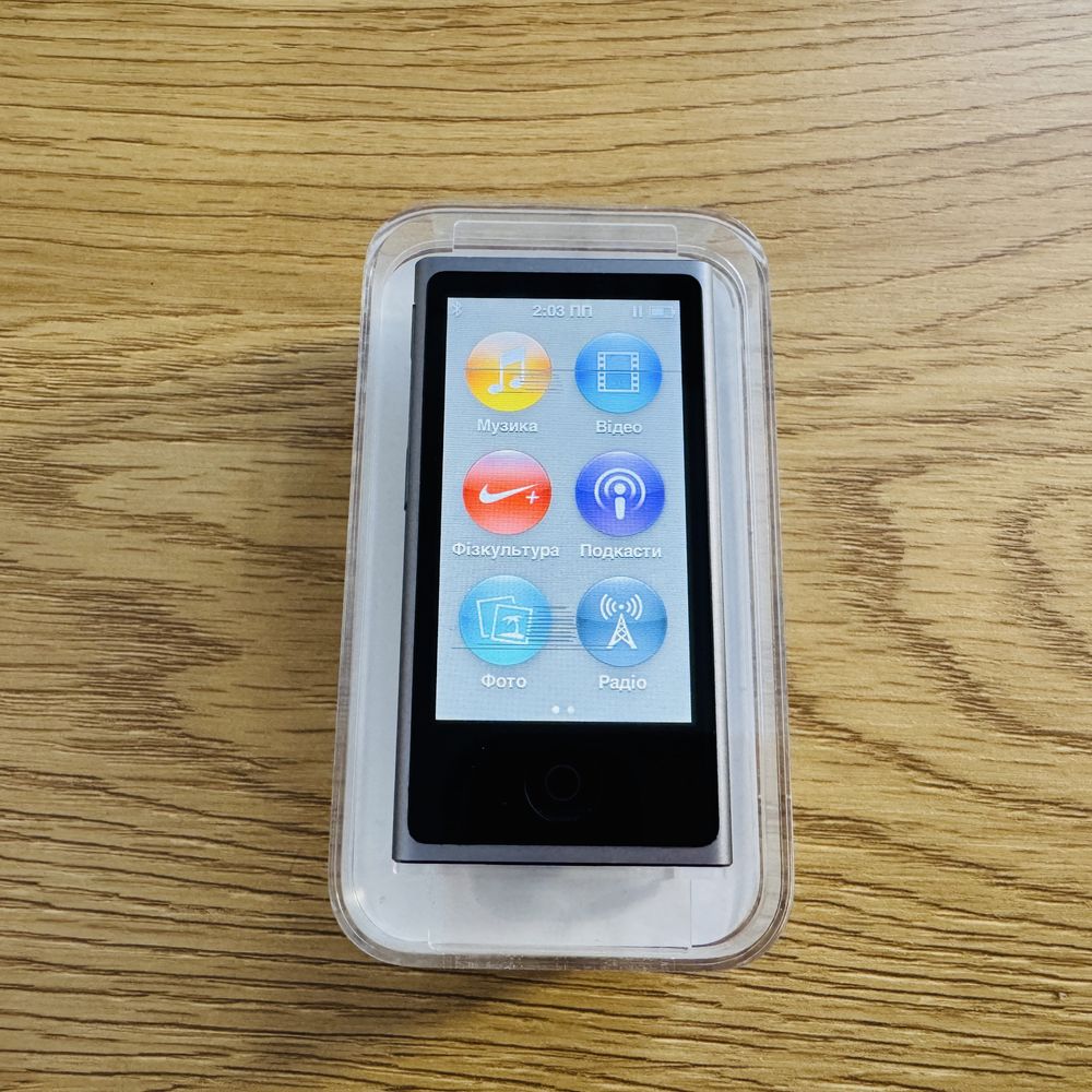 IPod Nano 7 Gen (є радіо) + навушники і чохол