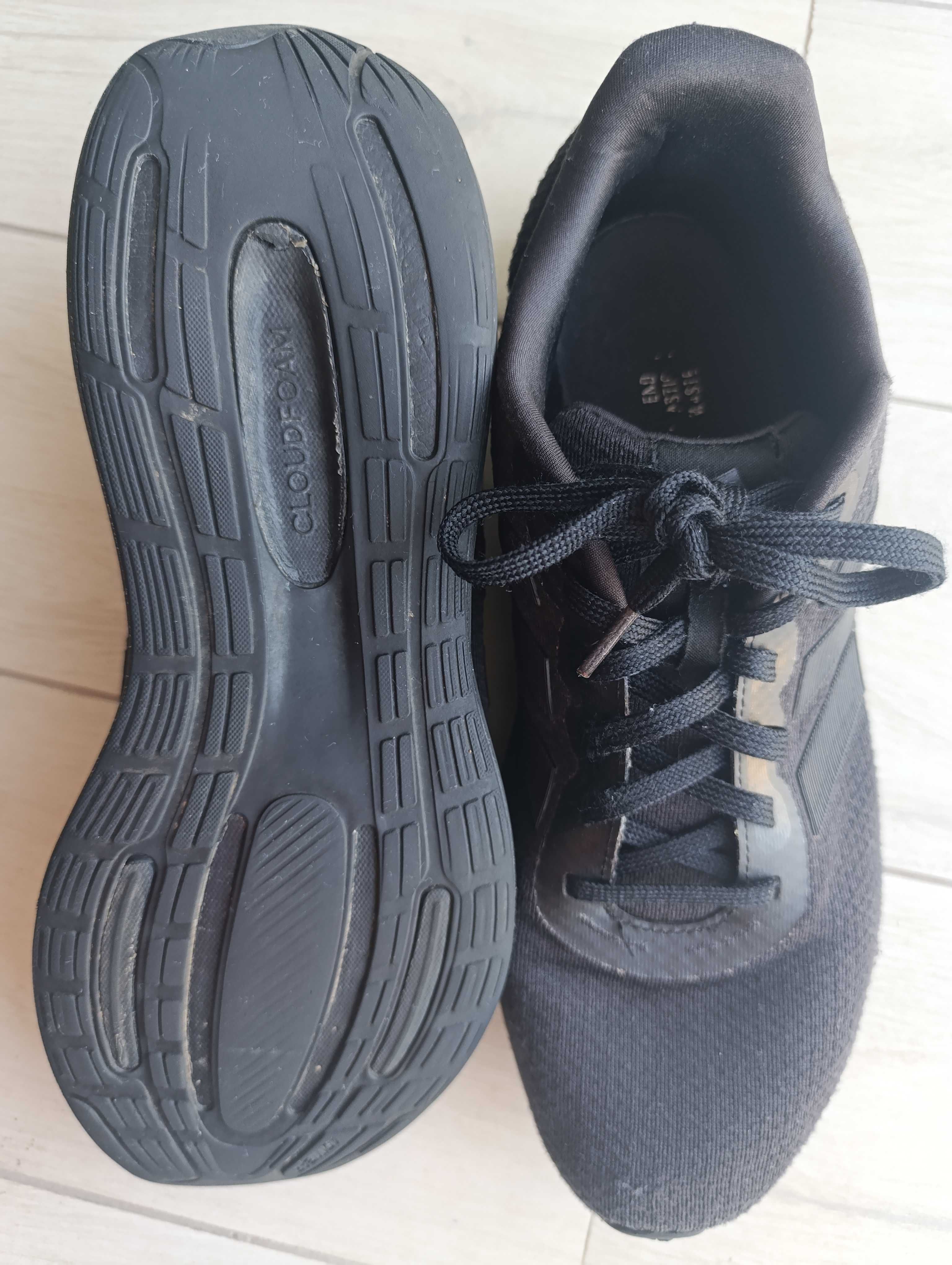 Sapatilhas de homem. Adidas. Tamanho 44.