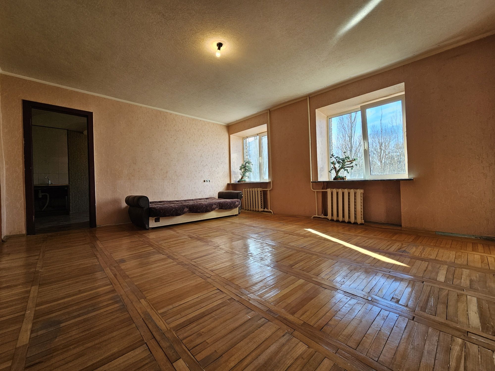 Продам квартиру в Приднепровске Кирпичный дом