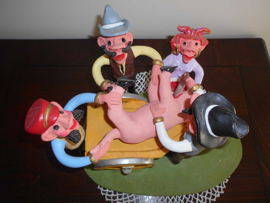 Interessante peça de um Mestre do figurado de Barcelos - Mistério Pai.