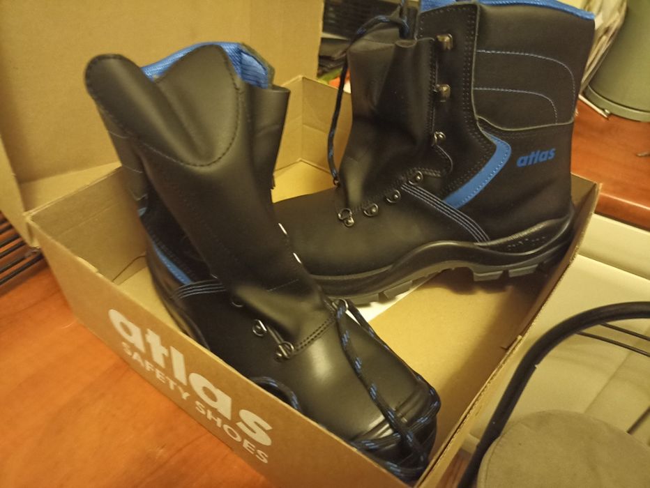 Buty robocze 43 zimowe nowe