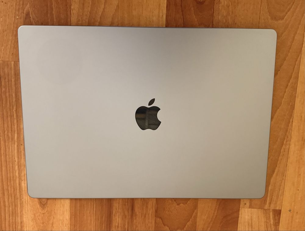 Macbook Pro a2485 M1