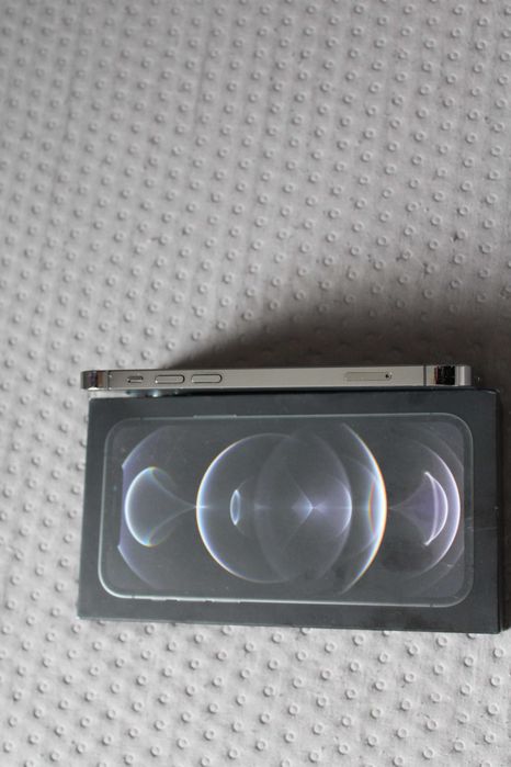 Iphone 12 Pro Black brak śladów użytkowania Cały komplet z pudełkiem!