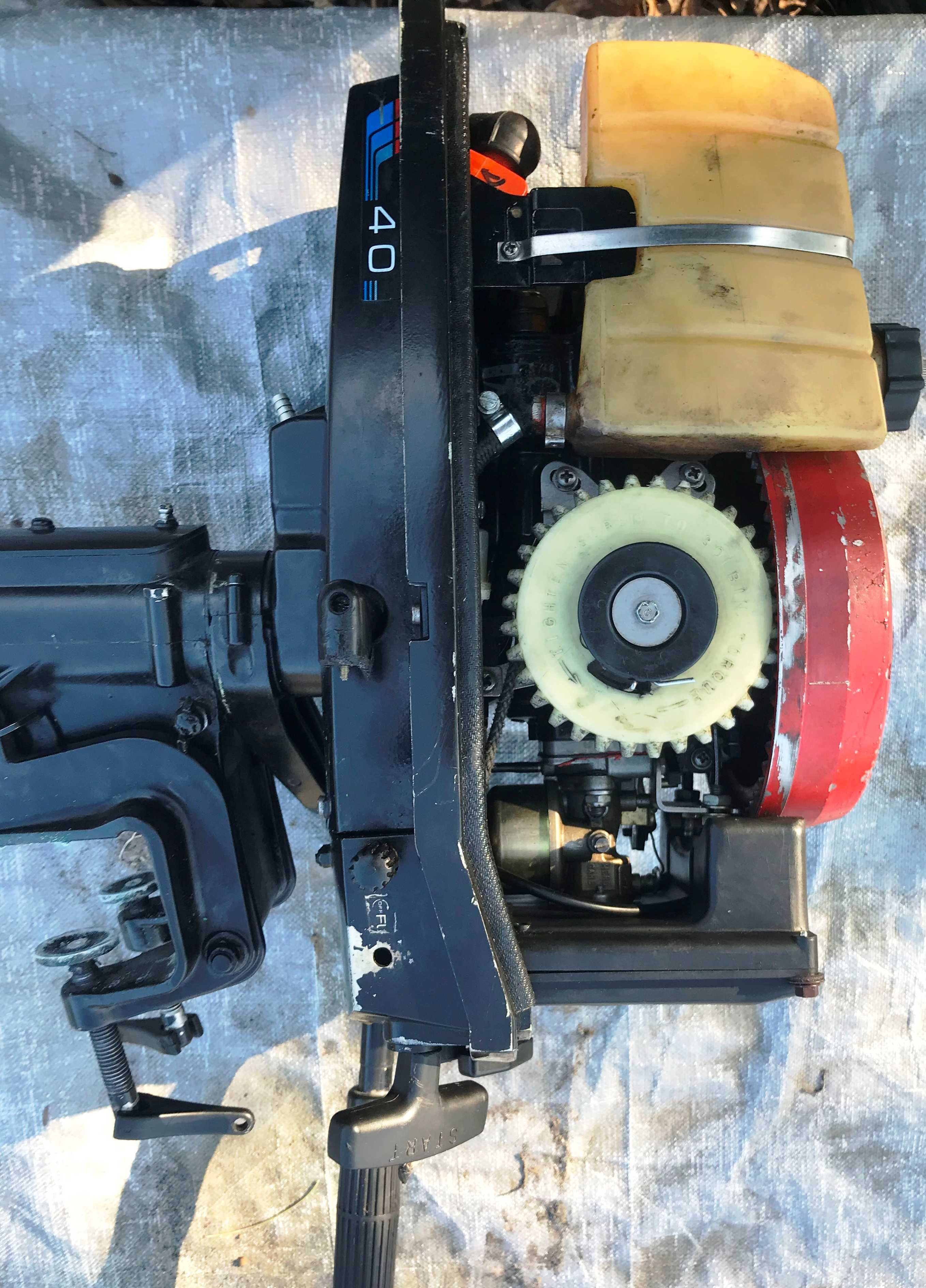 silnik zaburtowy MERCURY 4HP , 2 cylndry zamiana  na IPHON 14
