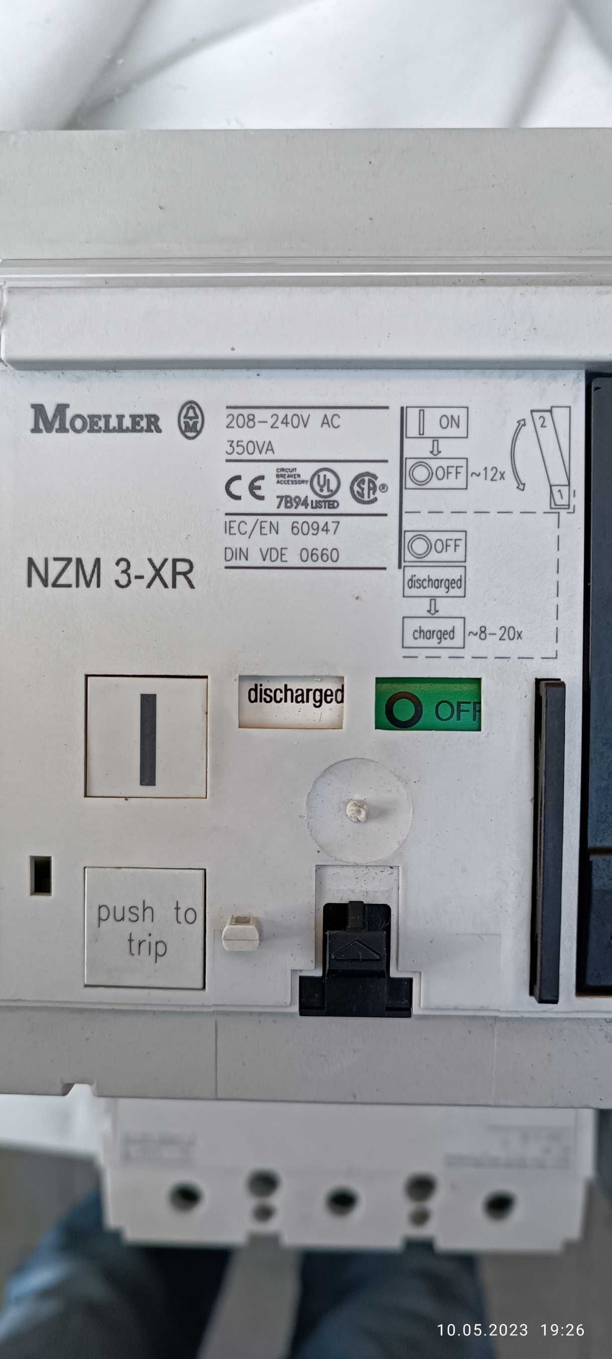 Napęd zdalny 208-240V AC NZM 3-XR 208-240AC używany 3 szt.