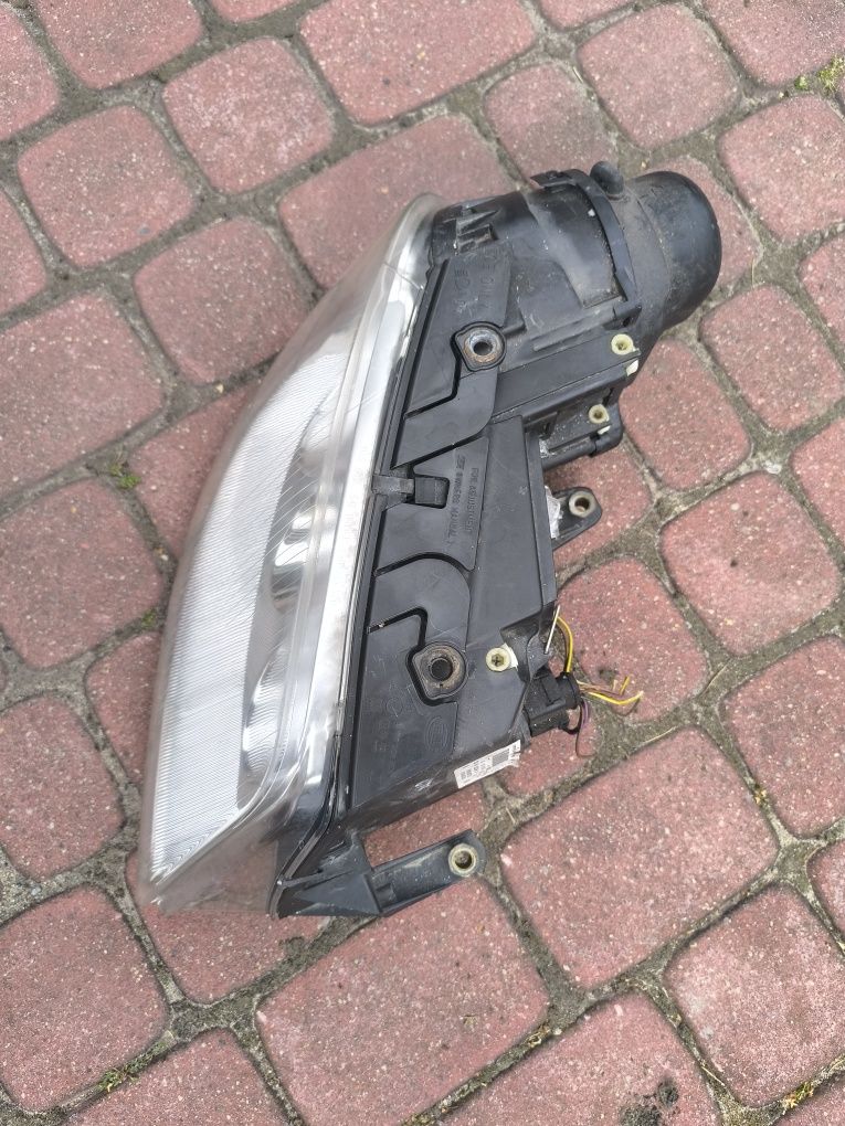 lampa prawy przód vw passat b5 lift xenon
