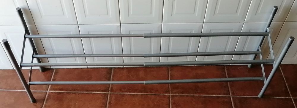 sapateira estensivel cinzenta