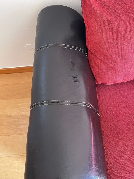 Sofa de tecido e pele usado