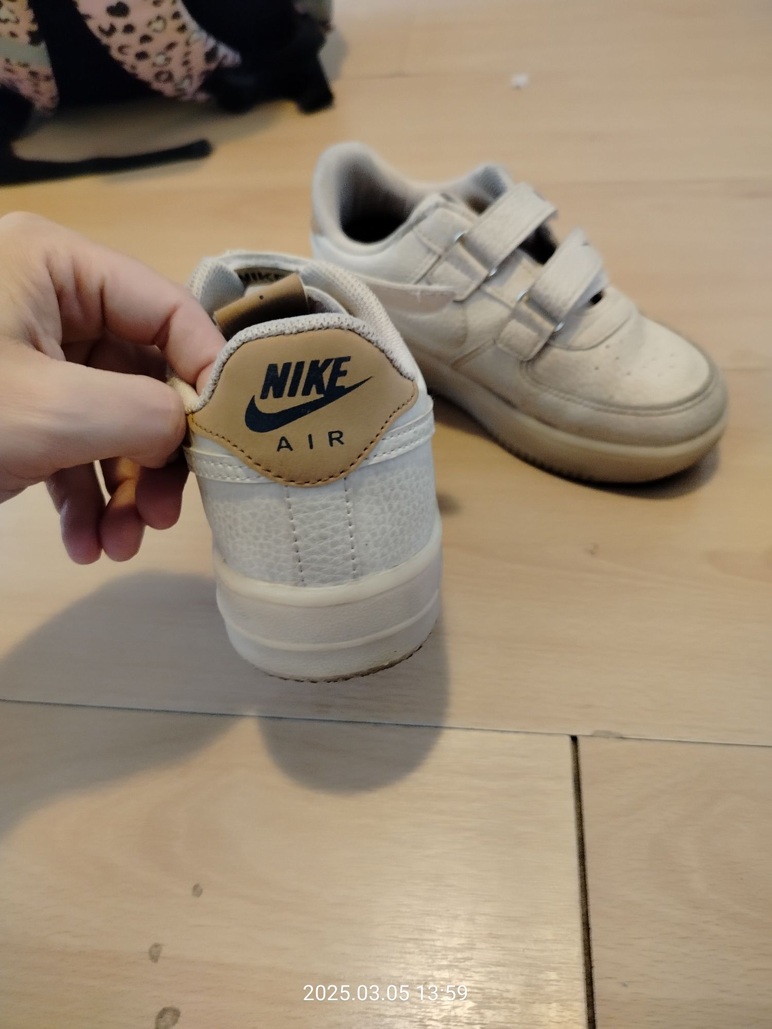 Buty sportowe dla dziewczynki