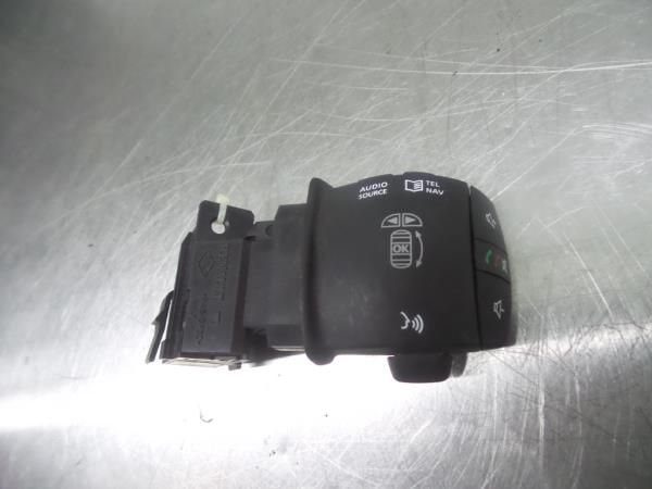 Manípulo do rádio RENAULT Megane III (BZ0_)