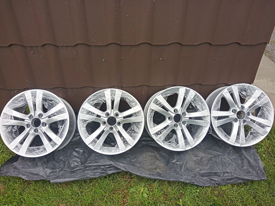 Alufelgi VW Passat  b6 B7 Audi A4 A6 Skoda Superb R17 5x112 ET 35