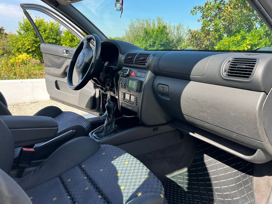 Audi A3 1.6 gasolina - Único proprietário