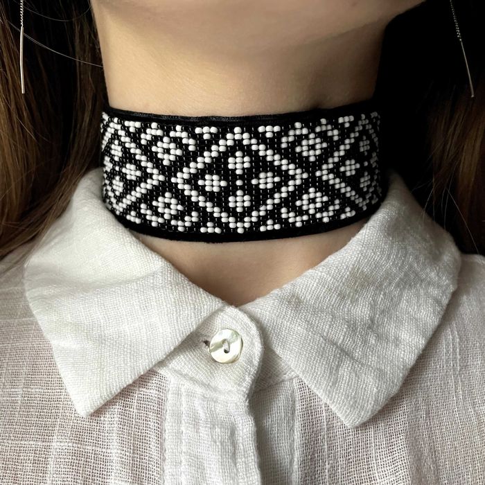 Ґердан з бісеру ручної роботи