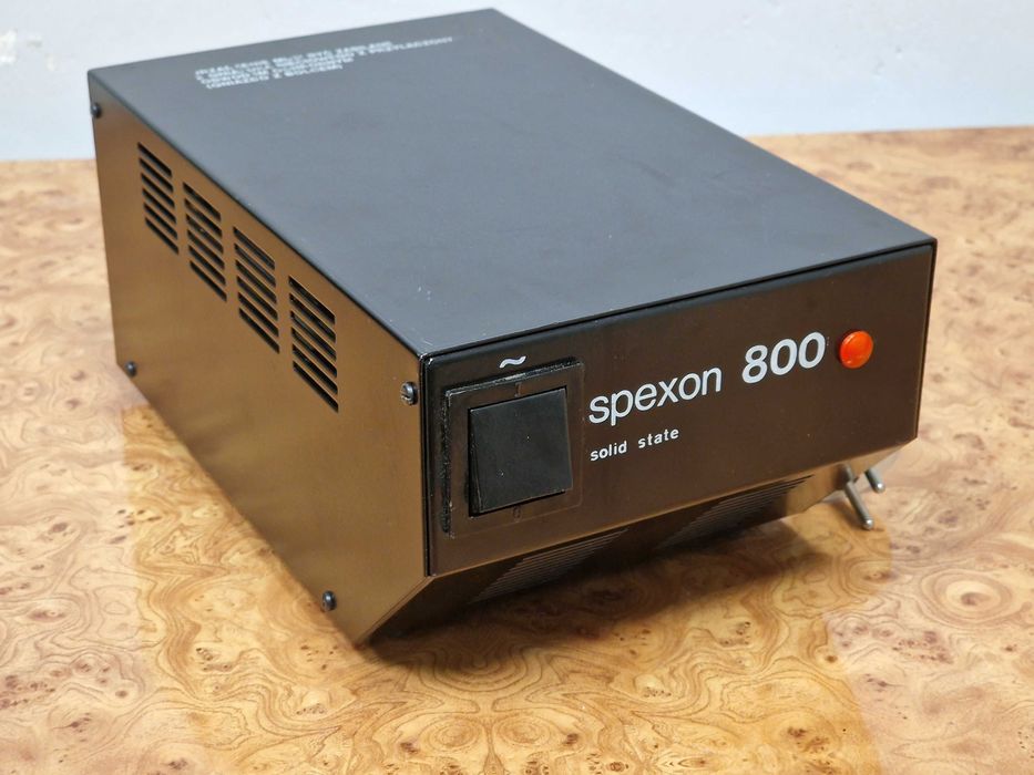 Spexon 800 stabilizator napięcia 220V