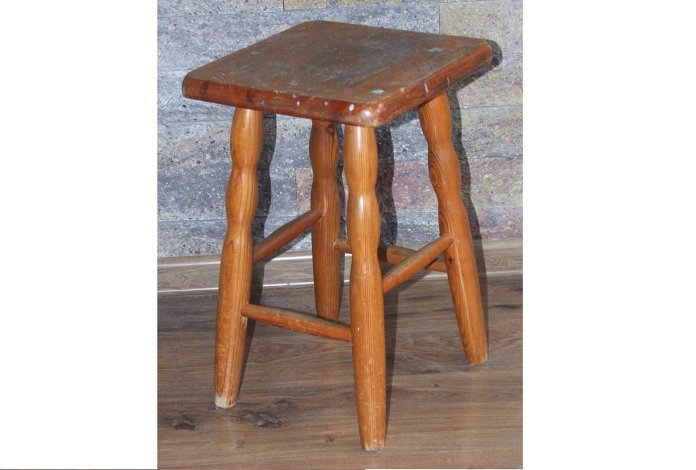 Drewniany stołek - taboret